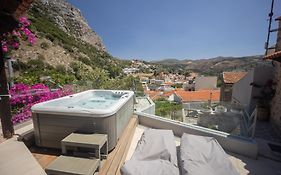 Domus Polymnia, Hospitality At Its Best!