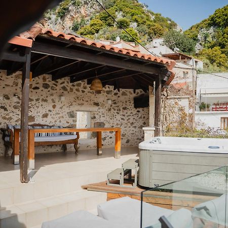 Domus Polymnia, Hospitality At Its Best! Σπήλι Εξωτερικό φωτογραφία