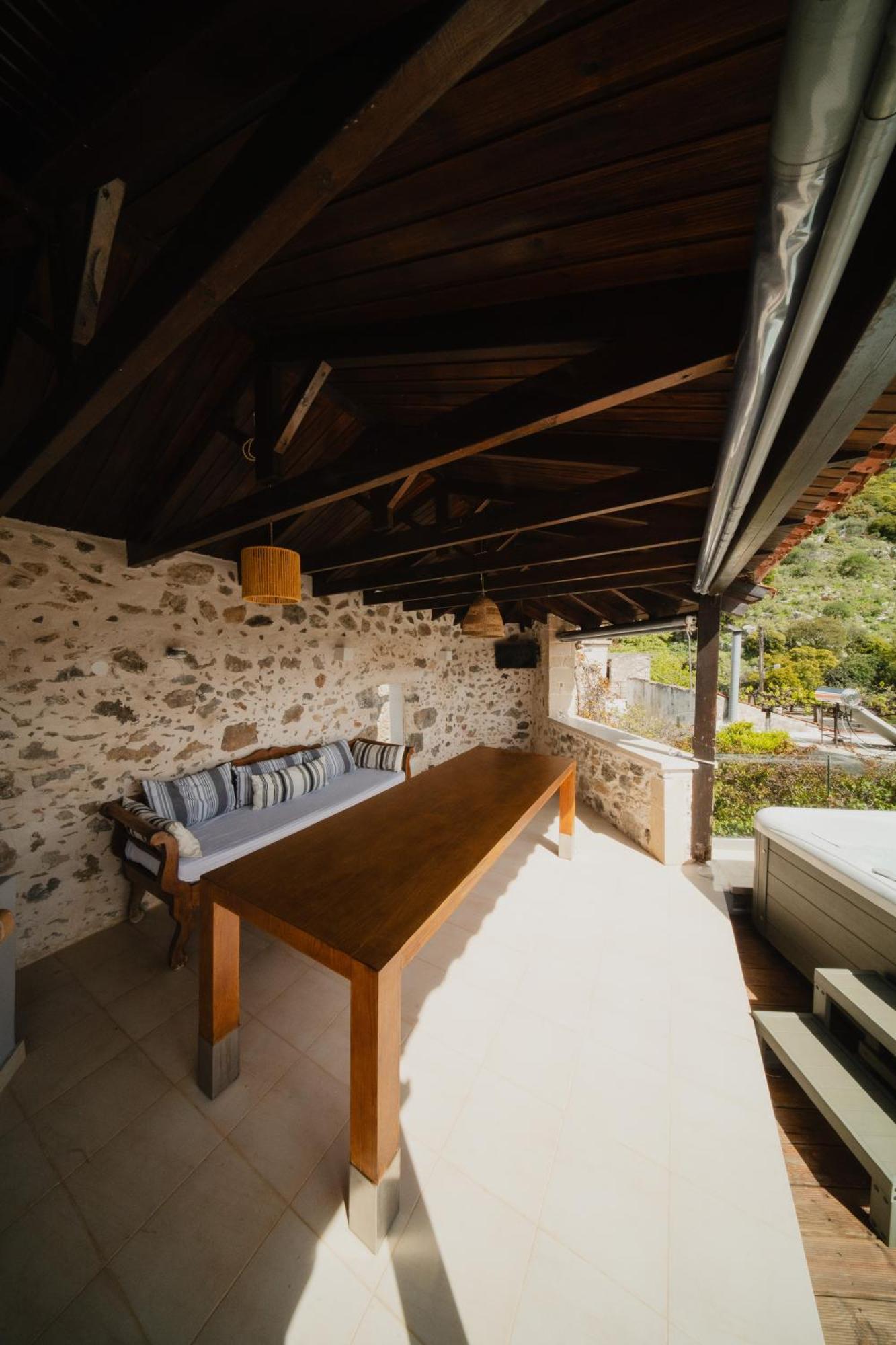 Domus Polymnia, Hospitality At Its Best! Σπήλι Εξωτερικό φωτογραφία