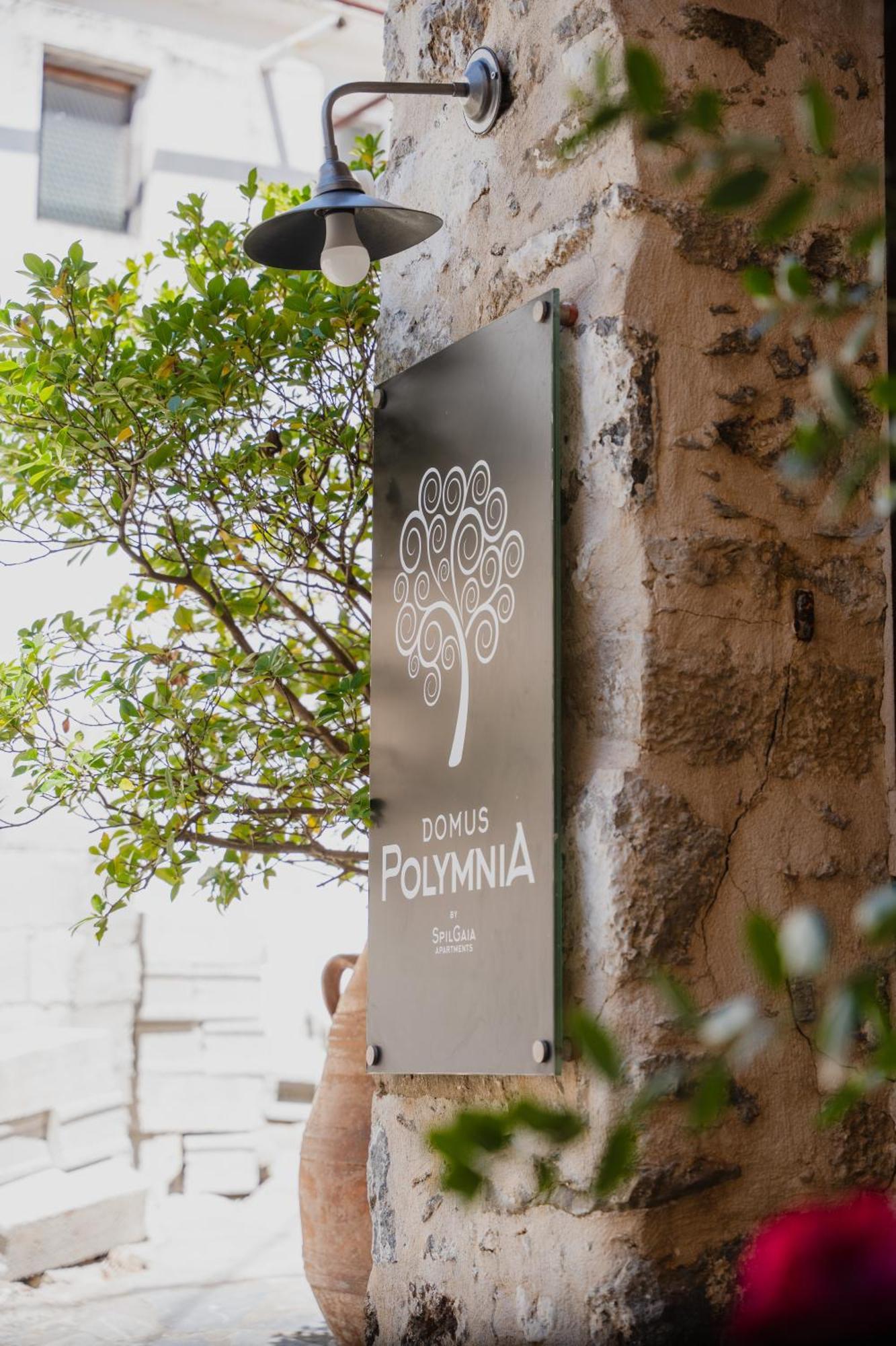 Domus Polymnia, Hospitality At Its Best! Σπήλι Εξωτερικό φωτογραφία
