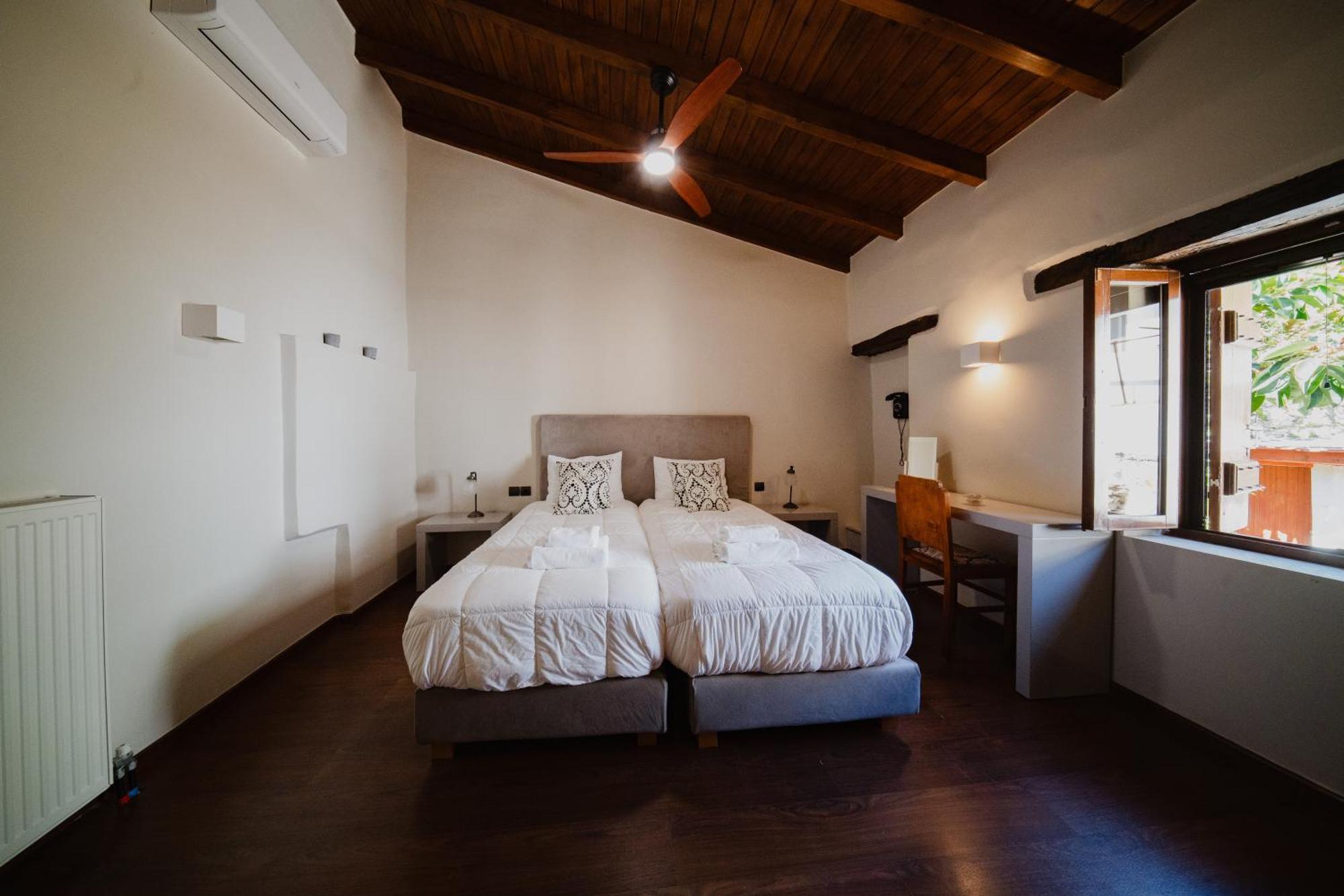 Domus Polymnia, Hospitality At Its Best! Σπήλι Εξωτερικό φωτογραφία