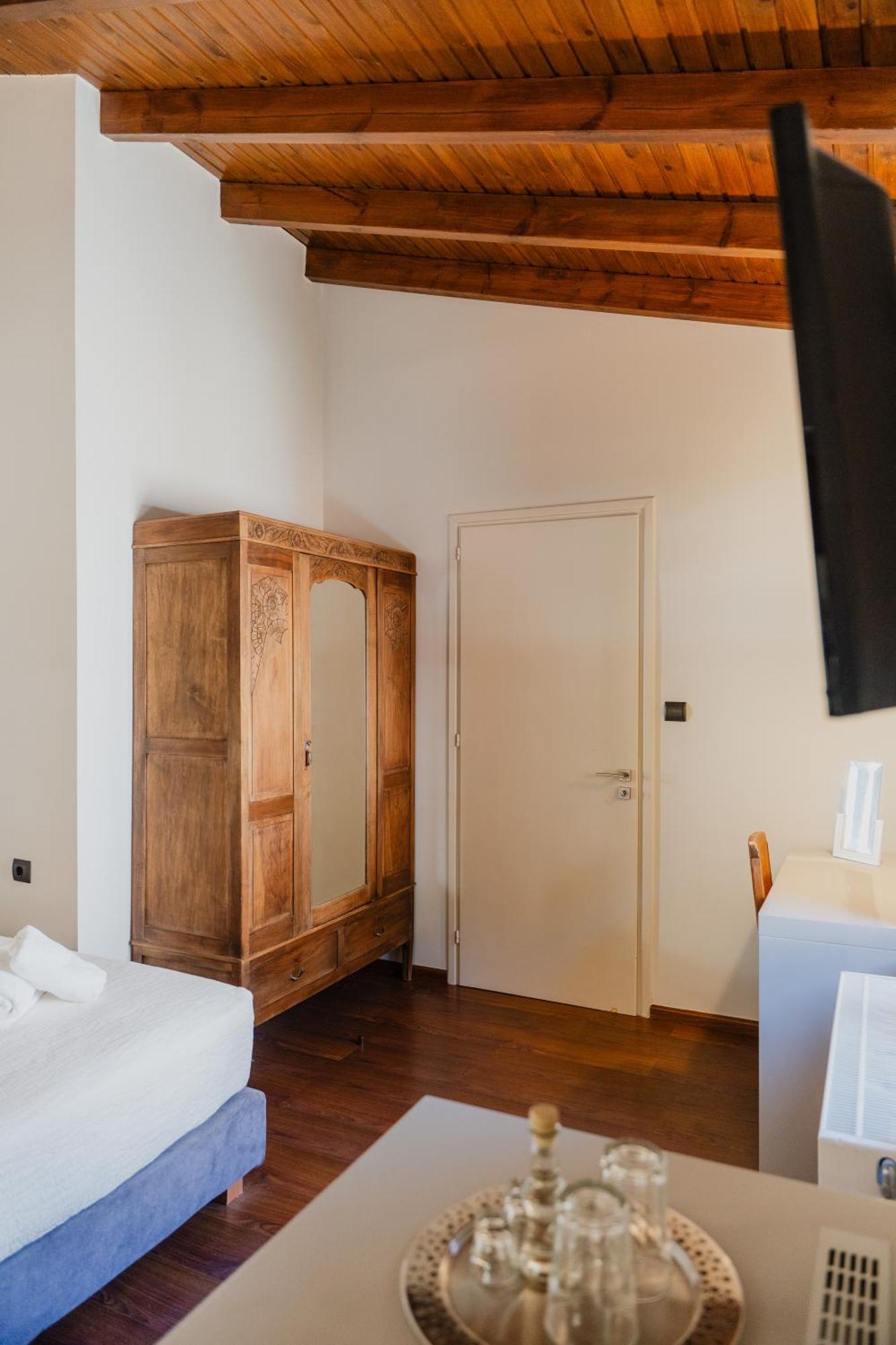 Domus Polymnia, Hospitality At Its Best! Σπήλι Εξωτερικό φωτογραφία