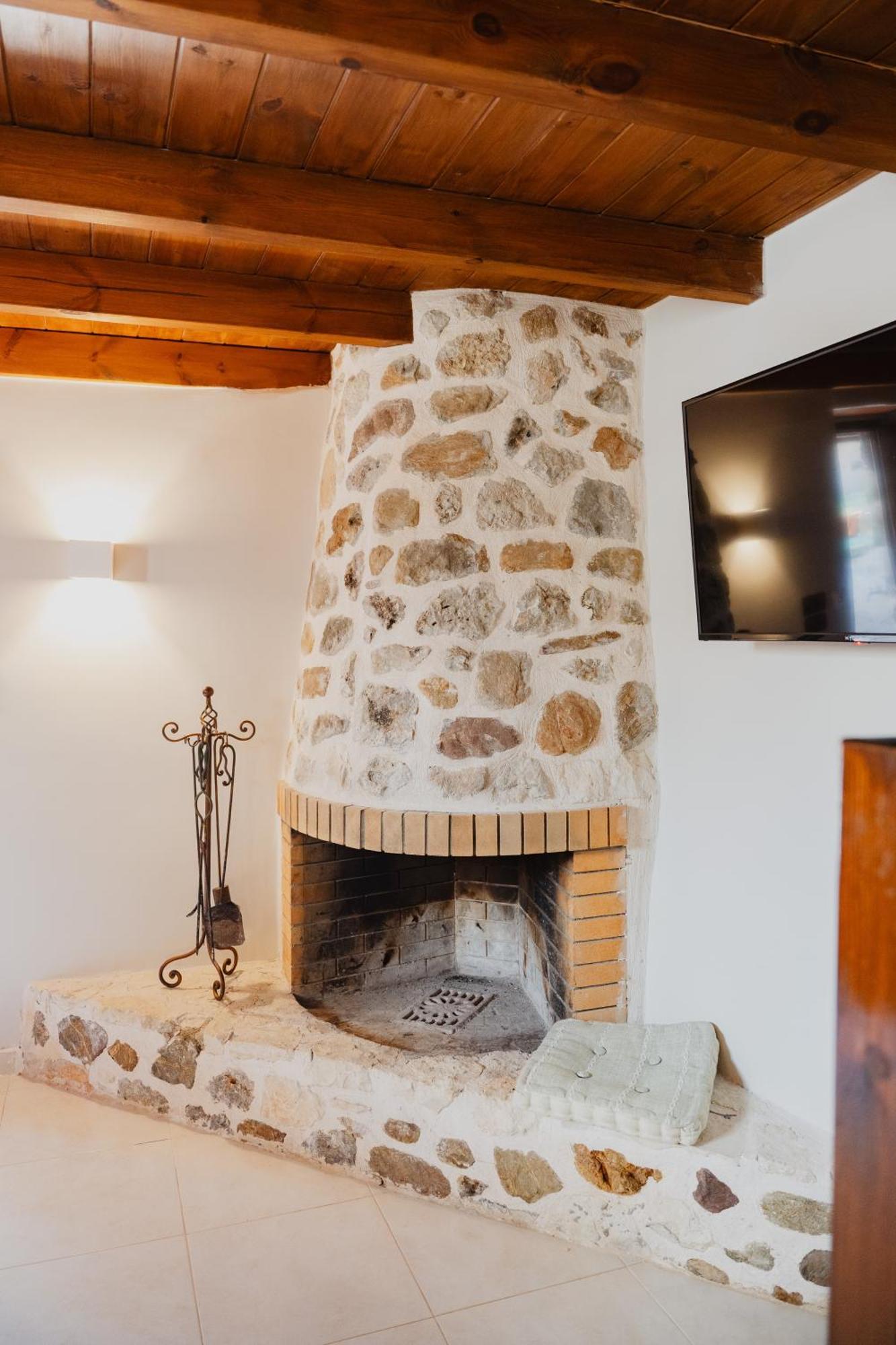 Domus Polymnia, Hospitality At Its Best! Σπήλι Εξωτερικό φωτογραφία