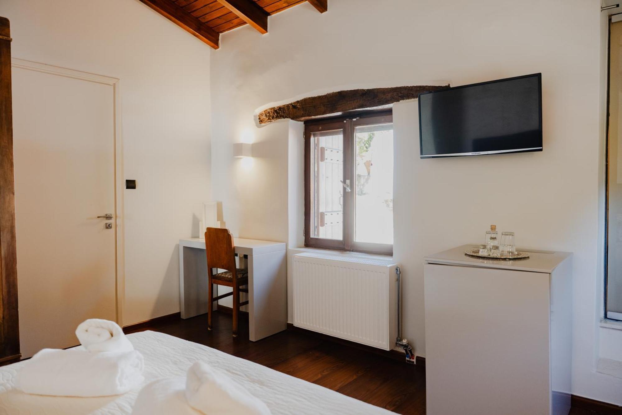 Domus Polymnia, Hospitality At Its Best! Σπήλι Εξωτερικό φωτογραφία