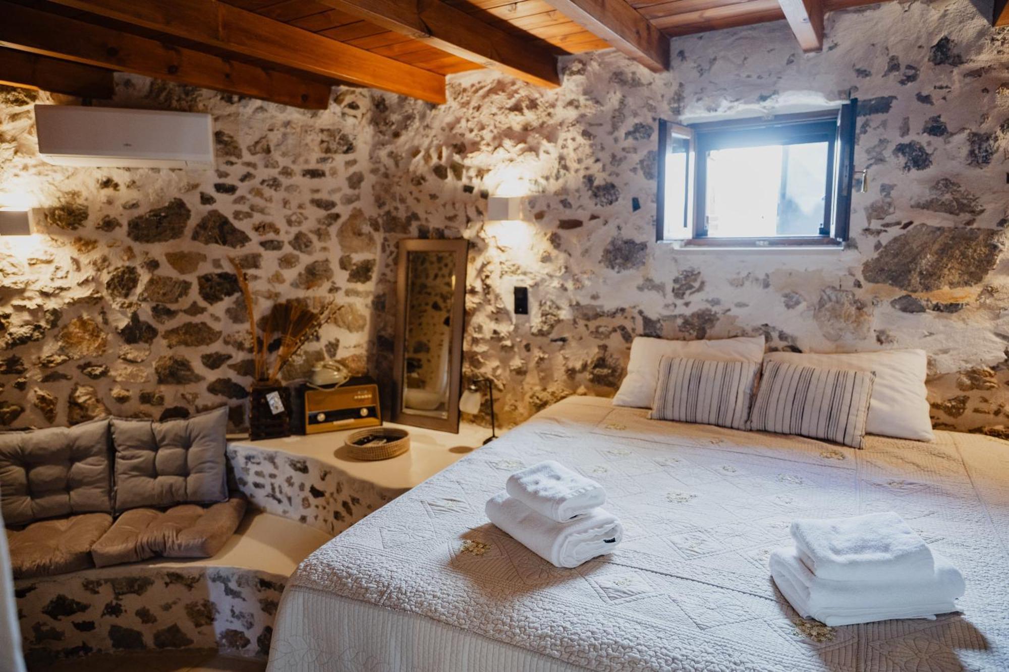 Domus Polymnia, Hospitality At Its Best! Σπήλι Εξωτερικό φωτογραφία