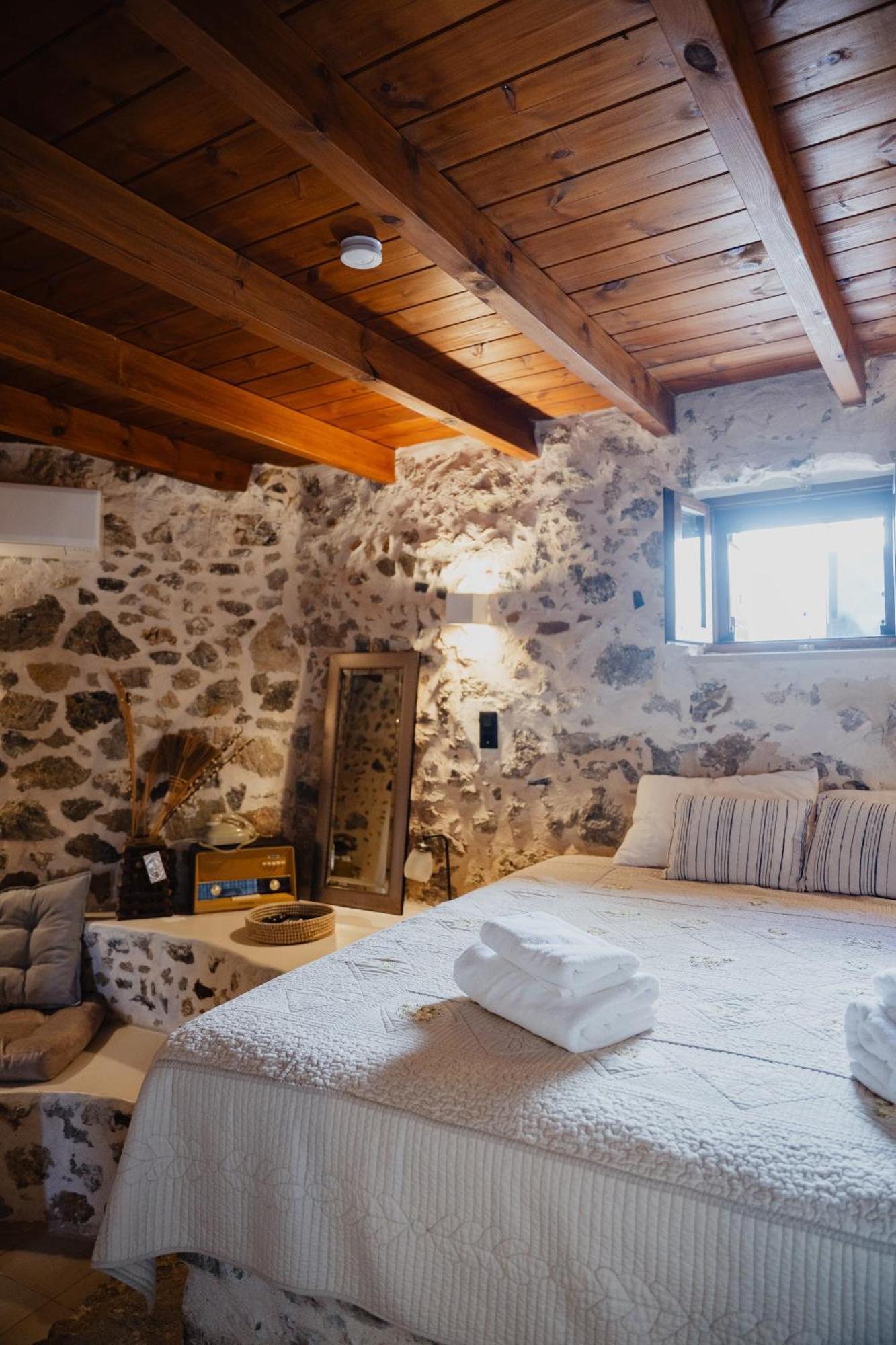 Domus Polymnia, Hospitality At Its Best! Σπήλι Εξωτερικό φωτογραφία